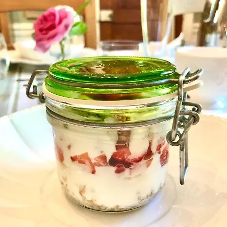 Navy & Co Frühstückspension Houesville