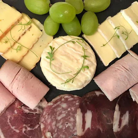 Frühstückspension Navy & Co 4*