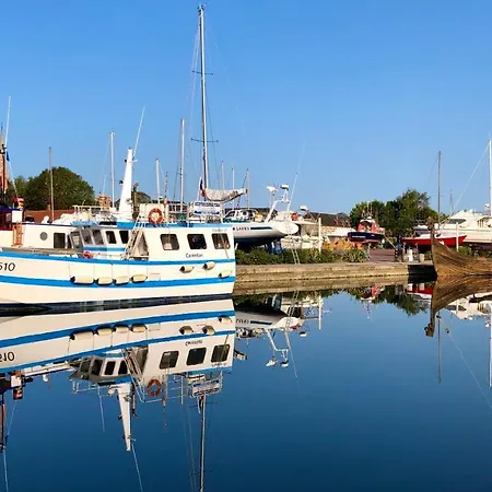 Navy & Co 4* Houesville