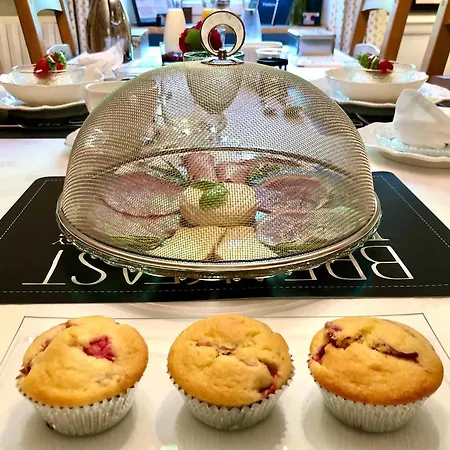 Frühstückspension Navy & Co 4*