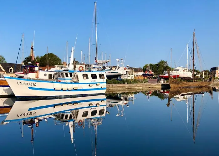 Navy & Co 4* Houesville