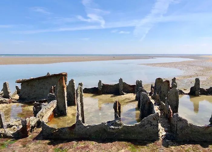 Navy & Co 4* Houesville