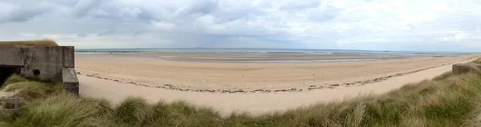 Navy & Co Houesville