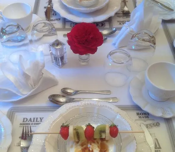 Bed & Breakfast Navy & Co