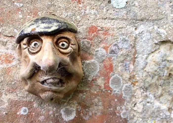 Navy & Co Houesville